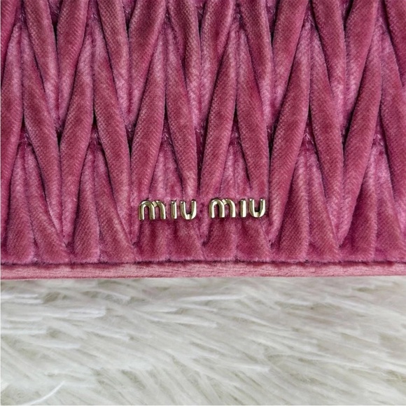 Miu Miu Pink Velvet Shoulder Bag - Picture 6 of 10